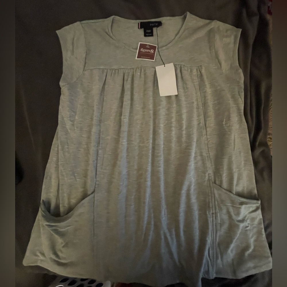 Dote Gray maternity/nursing top